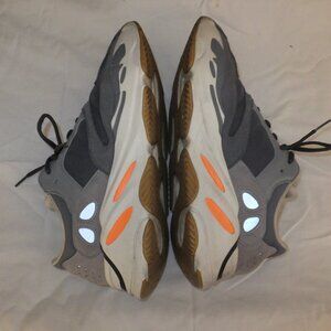 adidas Yeezy Boost 700 Magnet - size 11